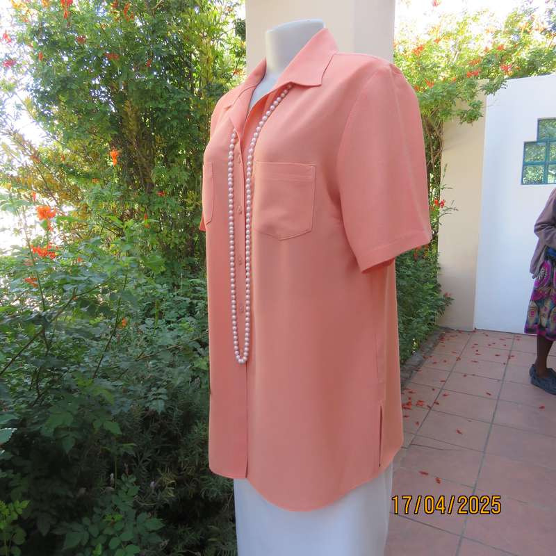 MILADY'S apricot colour textured polyester short sleeve top size 40. As new