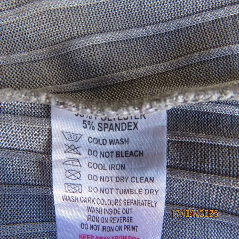 FASHION EXPRESS silvergrey ribbed stretch polyester naked shoulder top size 36.