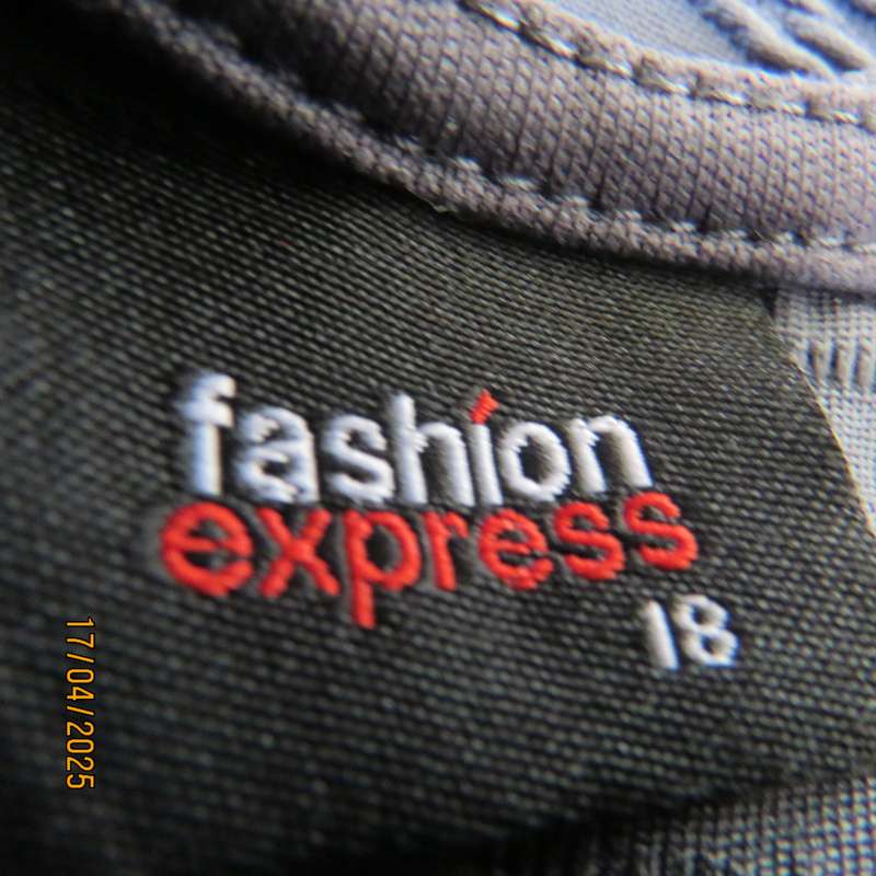 FASHION EXPRESS size 42 slip over steel grey horizontal textured polyester stretch top.