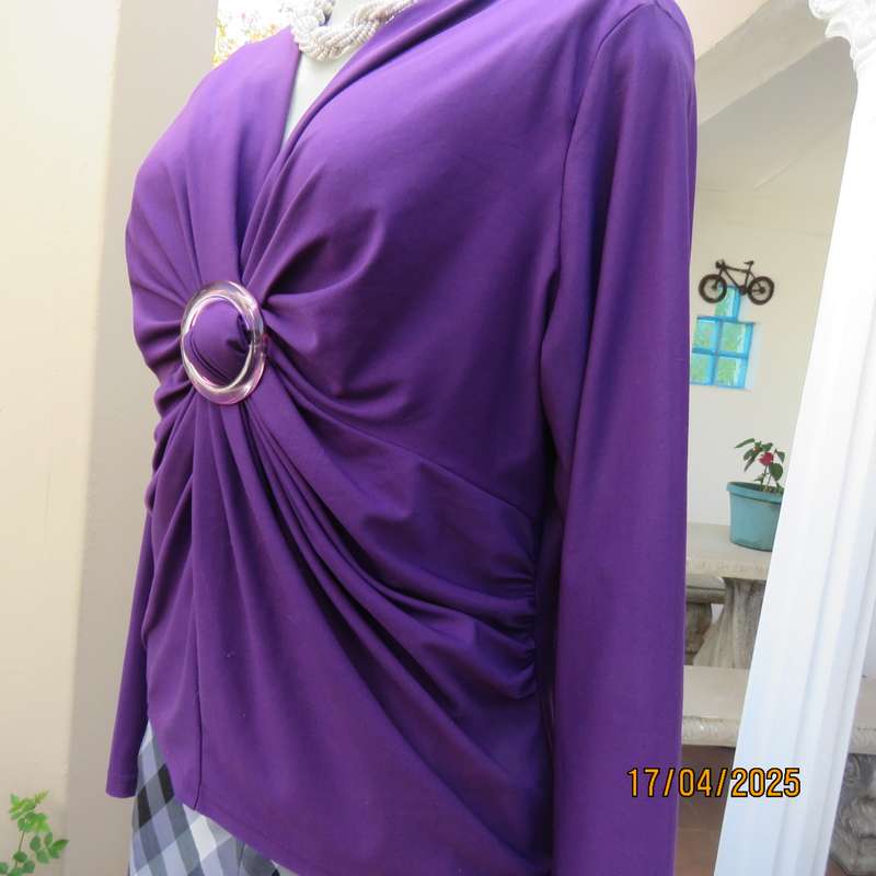 MILADY'S purple long sleeves stretch polyester size 40 top. Rushed front.