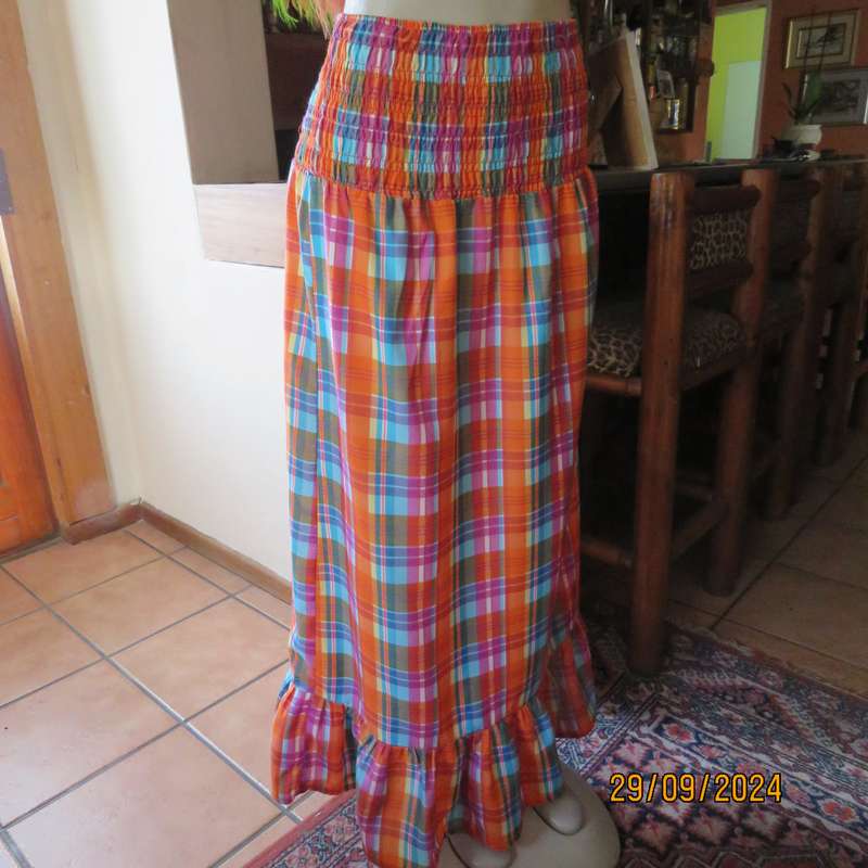 Colourful maxi skirt by AUDACITY in check pattern. Wide elasticated waist.Size 40. Very good cond