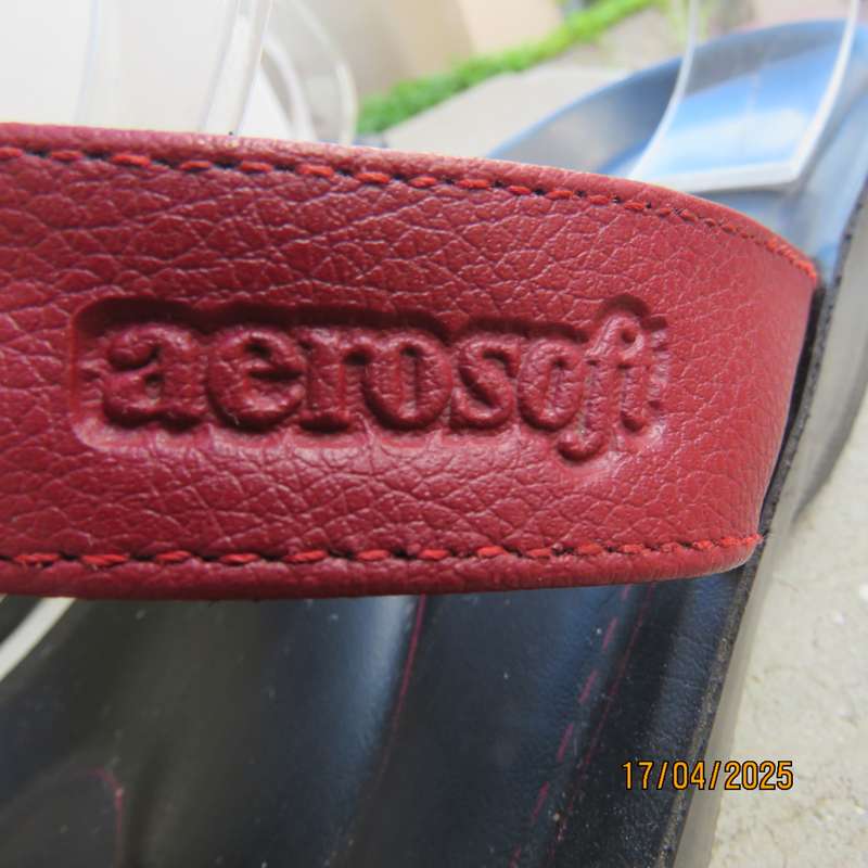 AEROSOFT original red sandals size 7.5-41. Made in Thailand. As new.