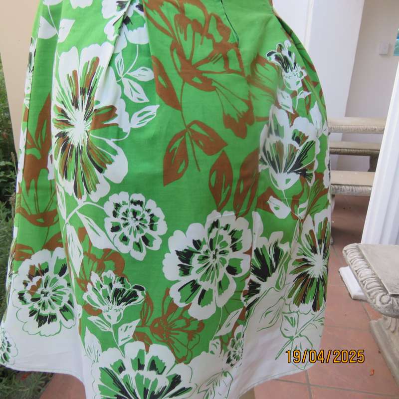 LEGIT grass green strapless dress with pretty white-brown floral border. Size 34.