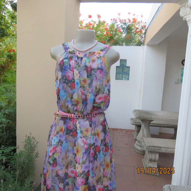 JUDY'S PRIDE cheerful floral sheer polyester dress with lining and belt. Size 44
