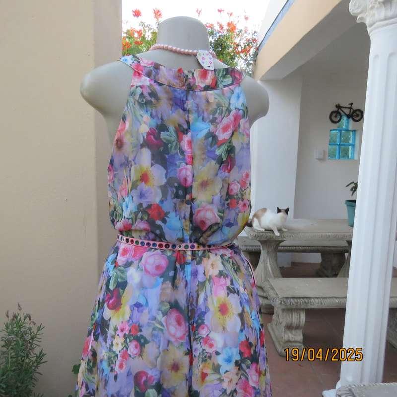 JUDY'S PRIDE cheerful floral sheer polyester dress with lining and belt. Size 44