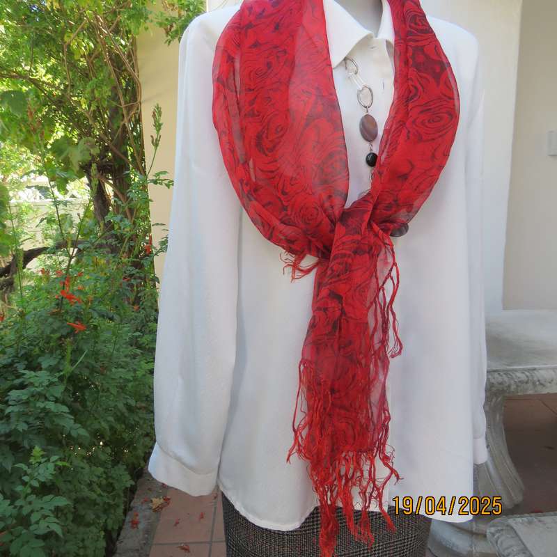Beautiful red-black floral polyester fringed scarf size 150cm x 60cm. As new