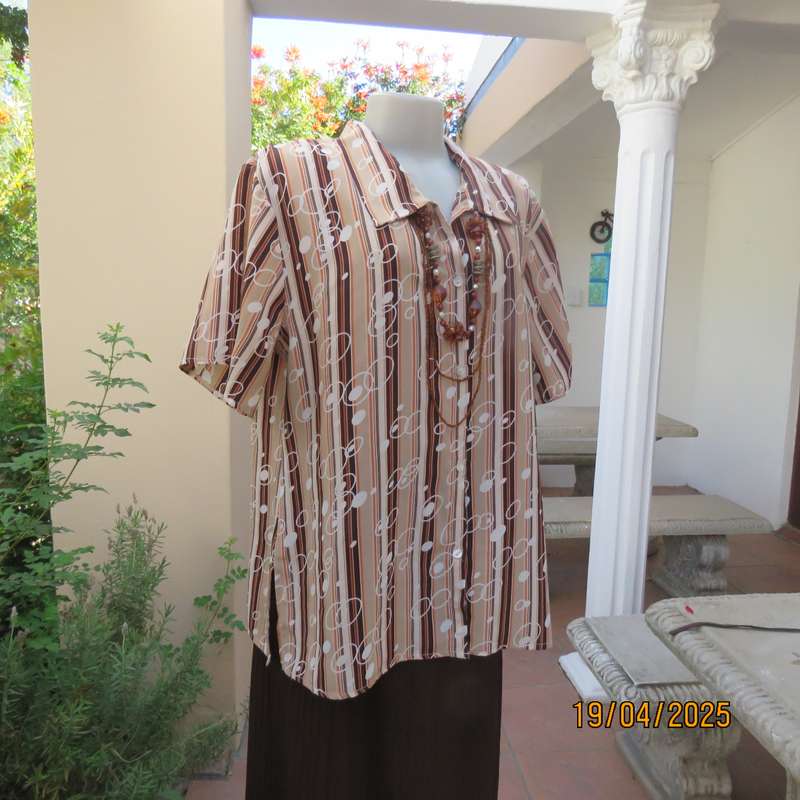 Classic short sleeve polyester vertical striped top in cream-brown-orange. Size 42