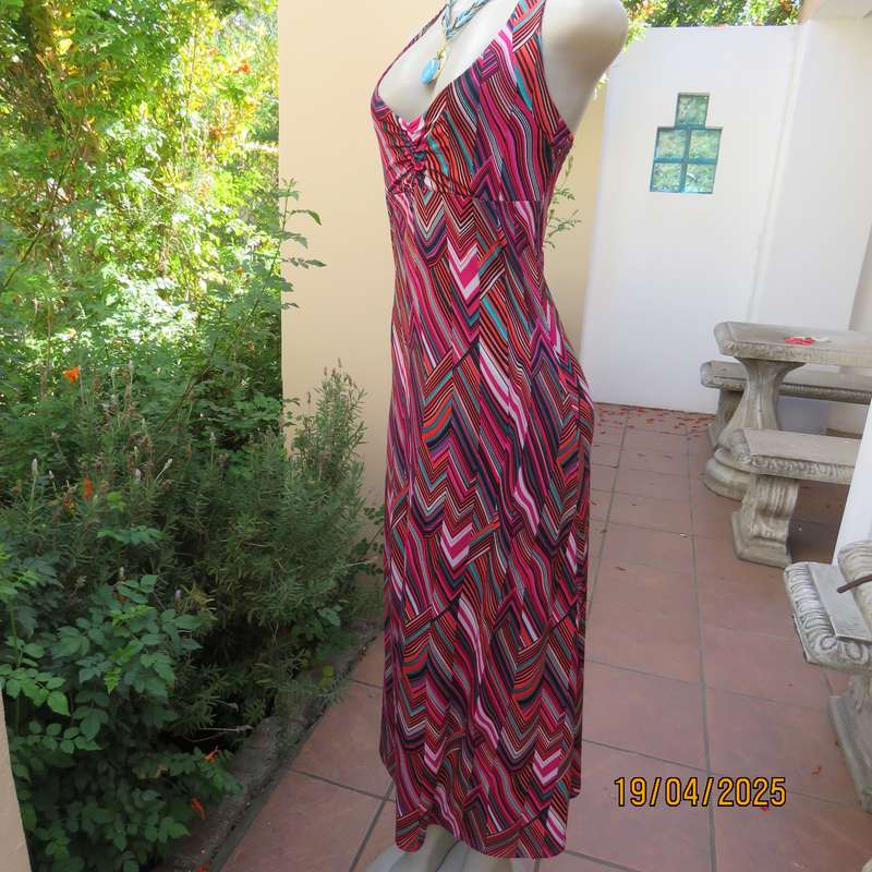 EXACT maxi halter neck colourful stretch polyester dress in geometric stripes. Size 32