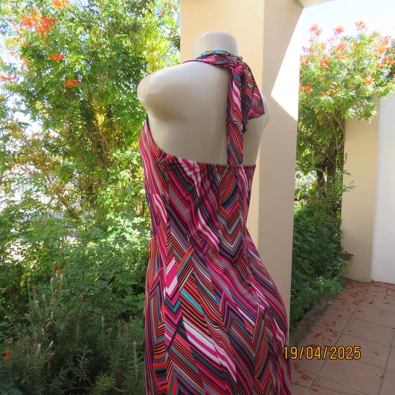 EXACT maxi halter neck colourful stretch polyester dress in geometric stripes. Size 32