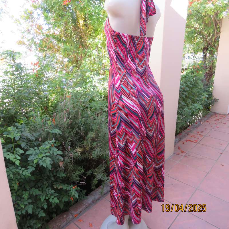 EXACT maxi halter neck colourful stretch polyester dress in geometric stripes. Size 32