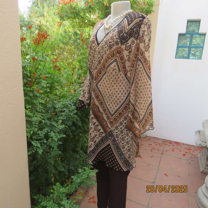 DONNA CLAIRE sheer polyester long top in brown-cream-black bo-ho print. Size 42