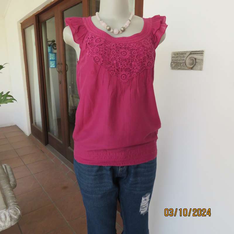 High quality Magenta pink lace front top with small frilled sleeves.Size 34/10 by `LTD WOMAN`.
