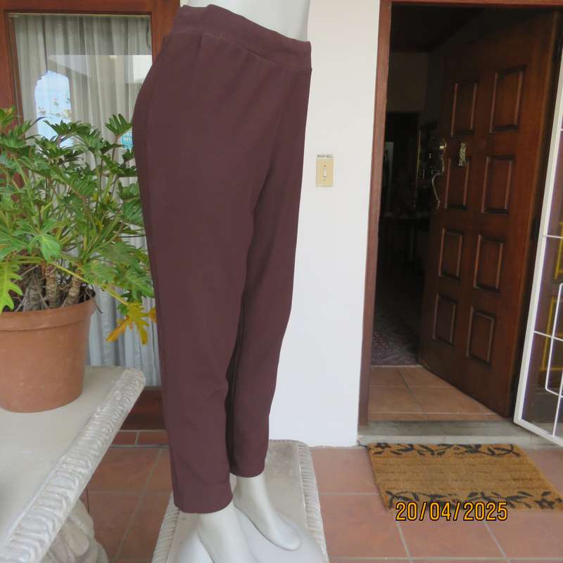 MILADY'S corded choc brown stretch polyester size 40 pants. Wide elastic waist.
