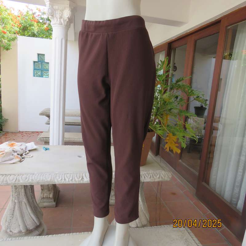 MILADY'S corded choc brown stretch polyester size 40 pants. Wide elastic waist.