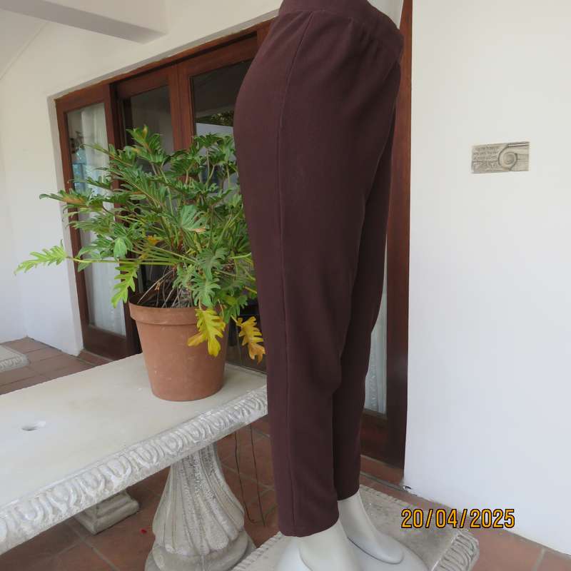 MILADY'S corded choc brown stretch polyester size 40 pants. Wide elastic waist.