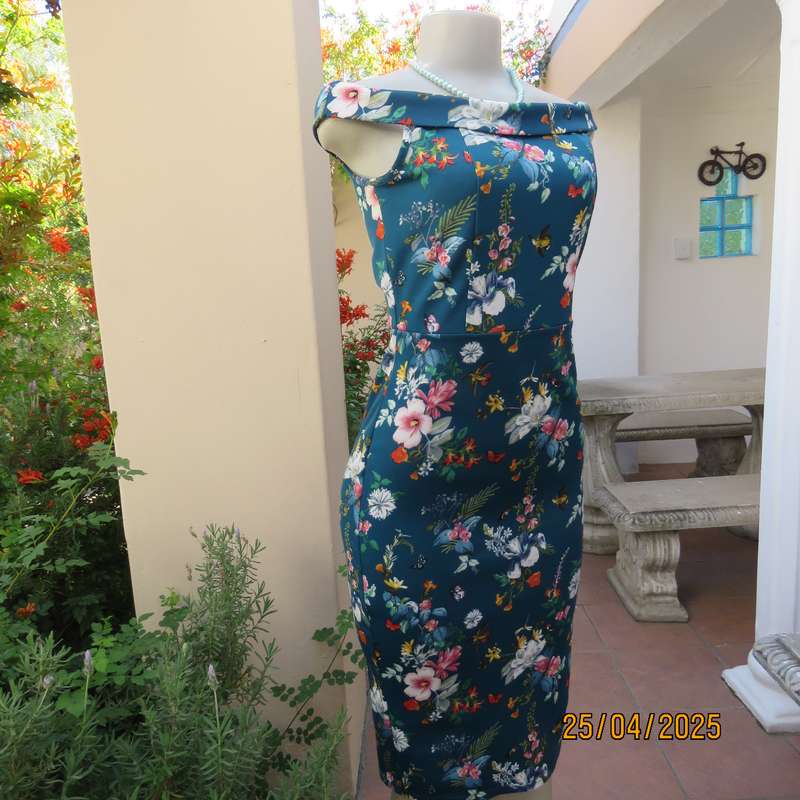 MISS L dark jade heavy stretch polyester stretch bodycon size 32 dress with floral pattern.