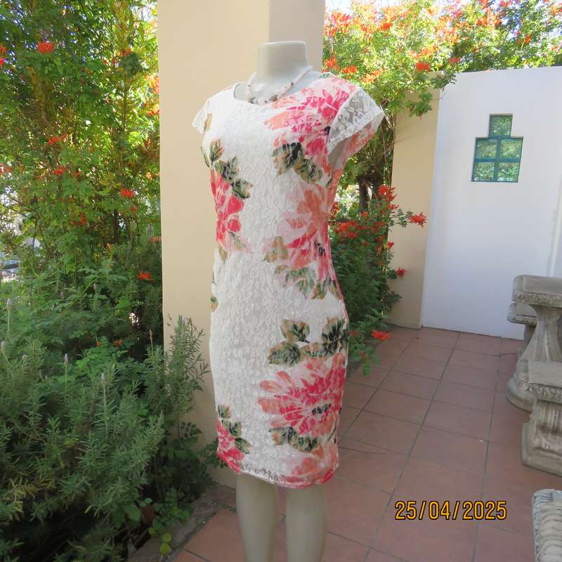 White stretch polyester lace with bold crimson flowers bodycon dress. Fully lined. Size 34.