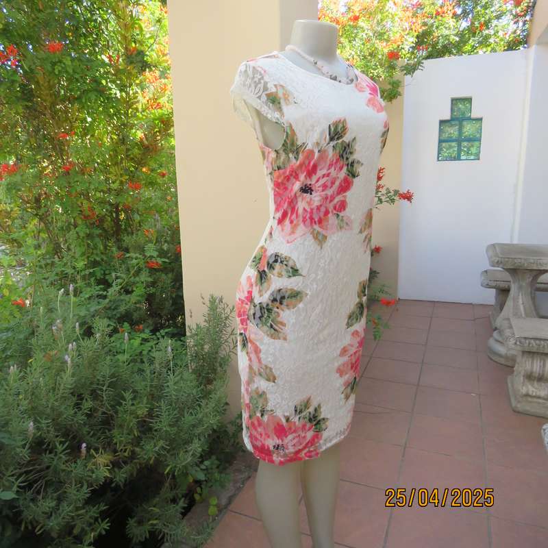 White stretch polyester lace with bold crimson flowers bodycon dress. Fully lined. Size 34.