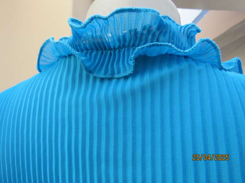 FORME teal blue permanent pleated top. Satin front inlay with frills. Size 36-38