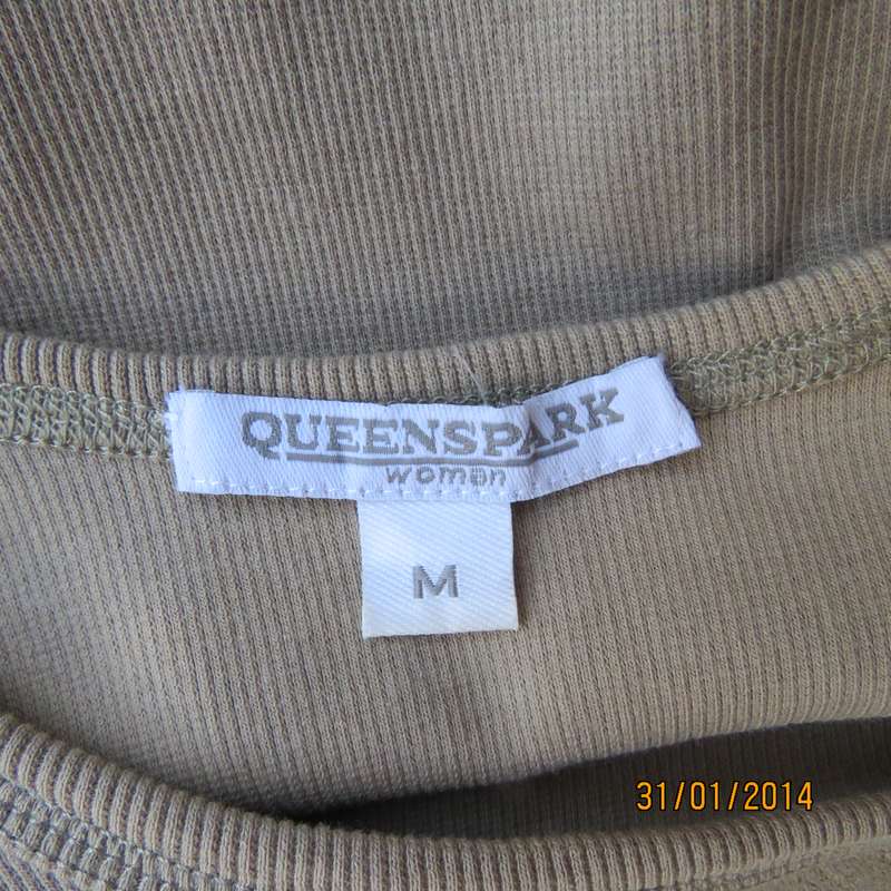 QUEENSPARK sage green strappy top in 100% ribbed cotton. Size 36 to 38. Crochet circle inlays.As new