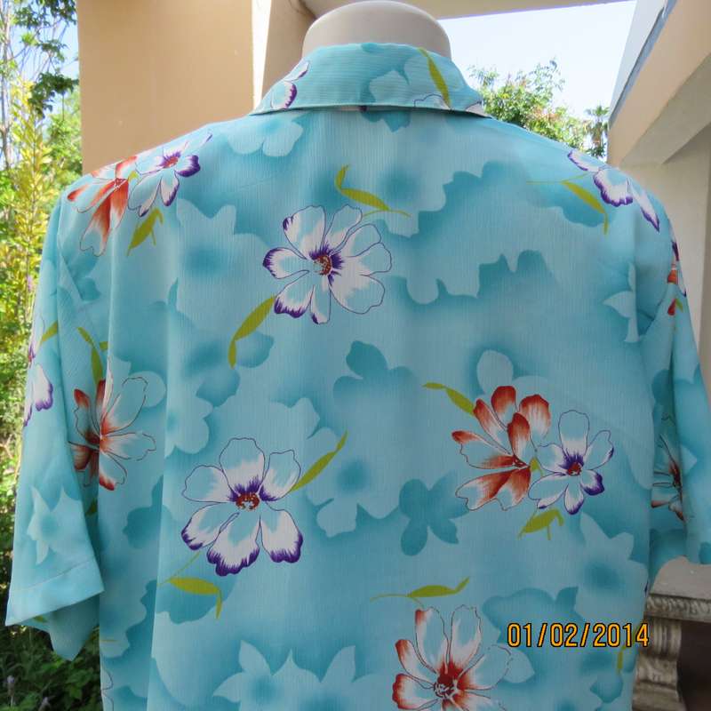 Cheerful smart short sleeve button down top in array of turquoise. Purple-orange flowers,Size 40.