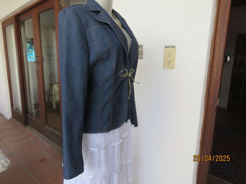 WWW stretch polycotton denim styled jacket. One hook-eye closure. Size 38.