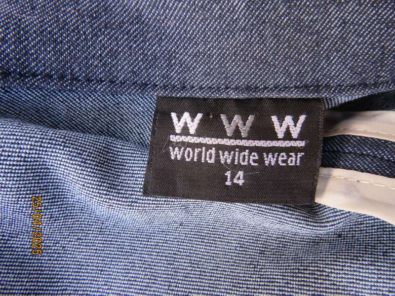 WWW stretch polycotton denim styled jacket. One hook-eye closure. Size 38.