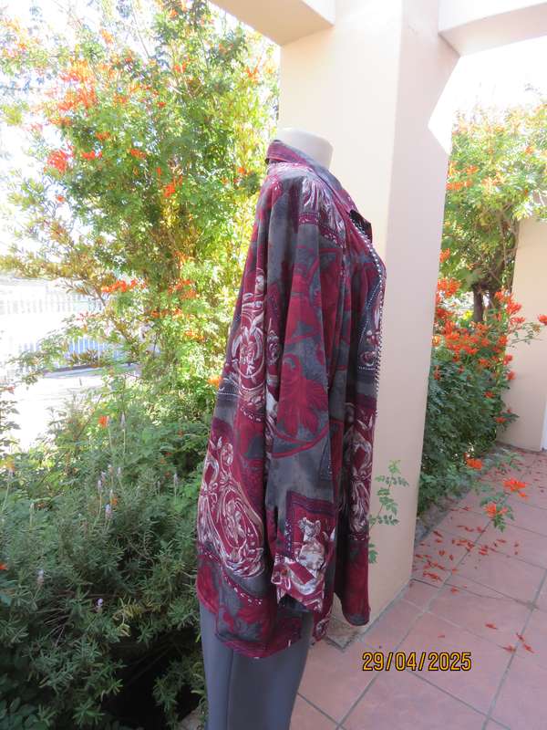 LARGELY FEMININE baroque printed maroon-beige-grey green long sleeve top size 46.