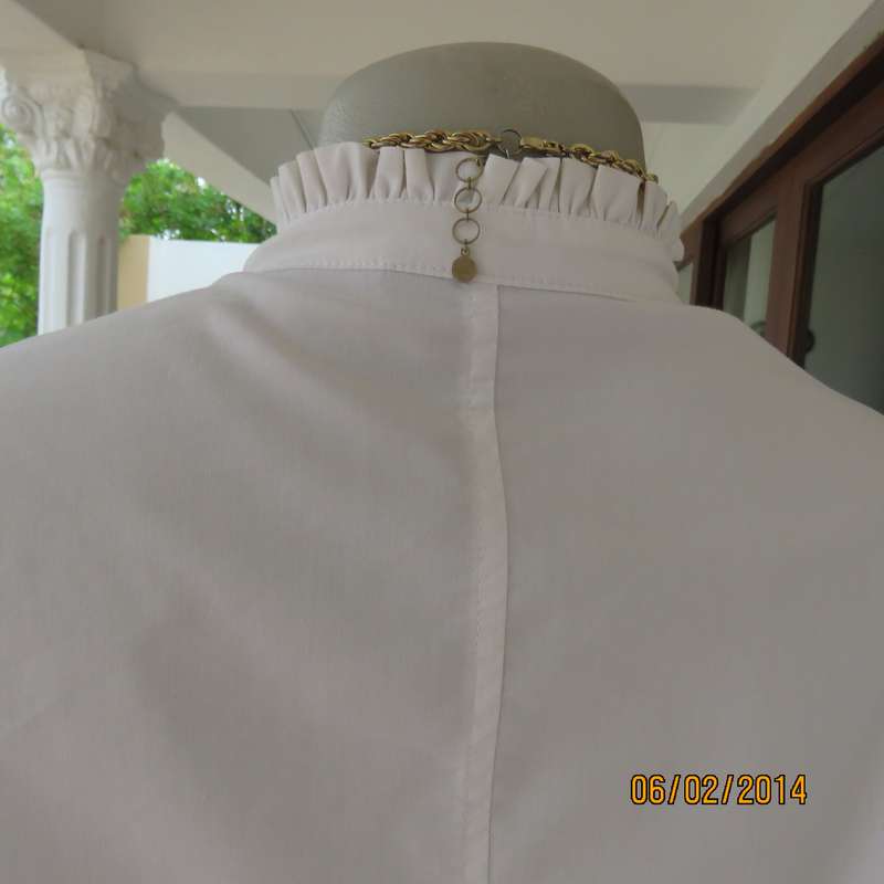 High quality white stretch polycotton OASIS long sleeve tailored top size 36. Sequin decoration.