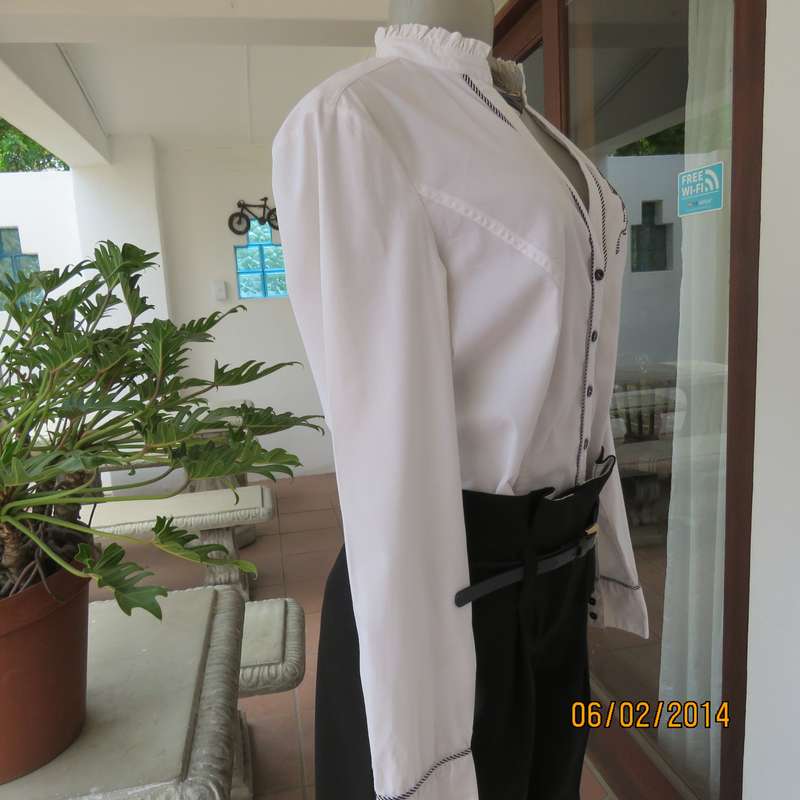 High quality white stretch polycotton OASIS long sleeve tailored top size 36. Sequin decoration.