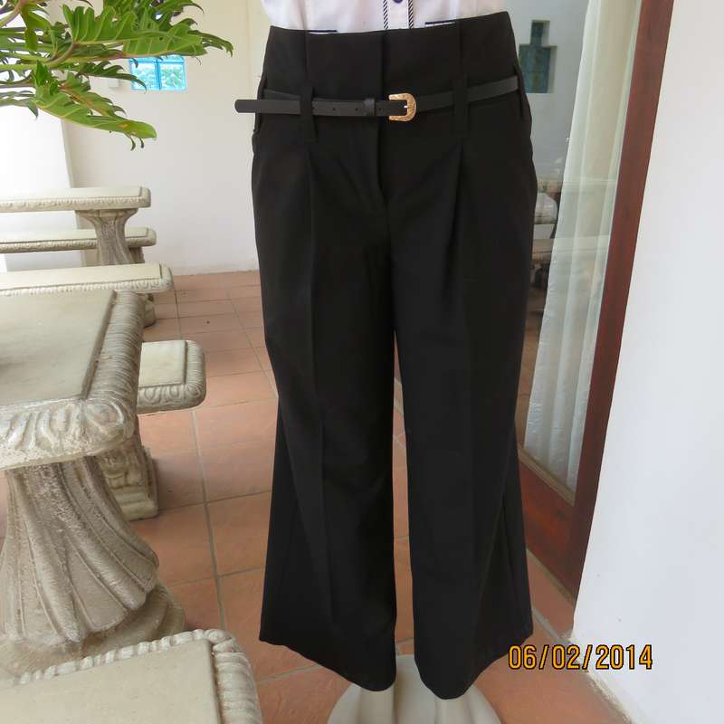 Top of the line black high waisted WOOLWORTHS poly-viscose strech black pants.Size 34+.As new cond