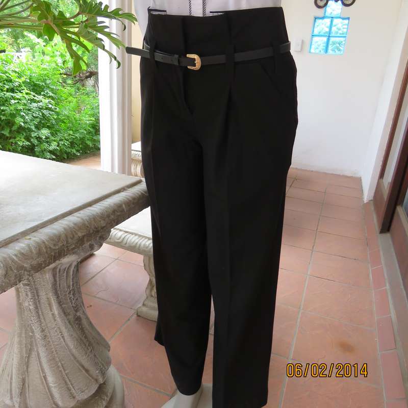 Top of the line black high waisted WOOLWORTHS poly-viscose strech black pants.Size 34+.As new cond