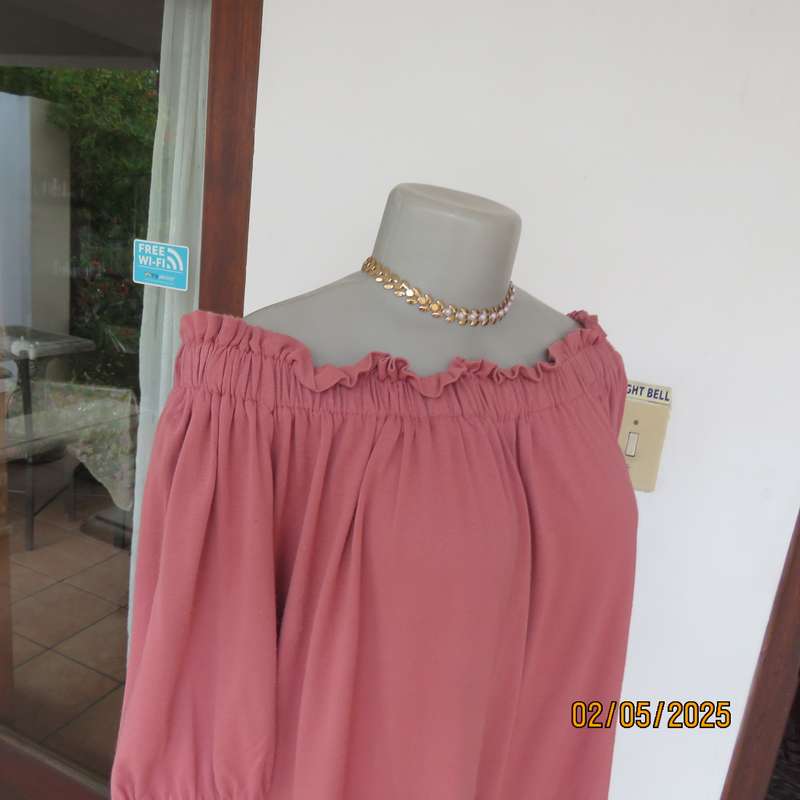 LEGIT salmon colour off the shoulder cropped top with elasticated neckline. Size 40
