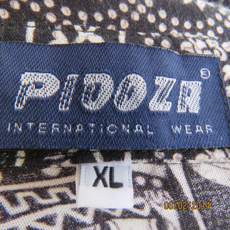 PIDOZA men's black-white elephant design short sleeve viscose shirt. Size M. One pocket.As new.