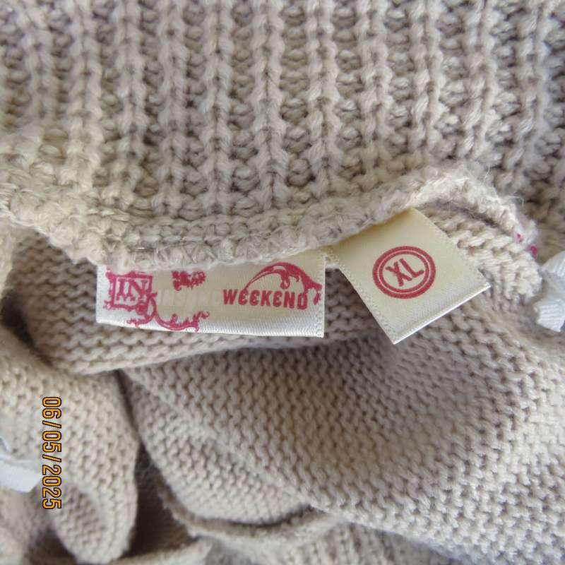 Beige fold over acrylic knit waistcoat style top. Front rib stitch. Size 42. As new.