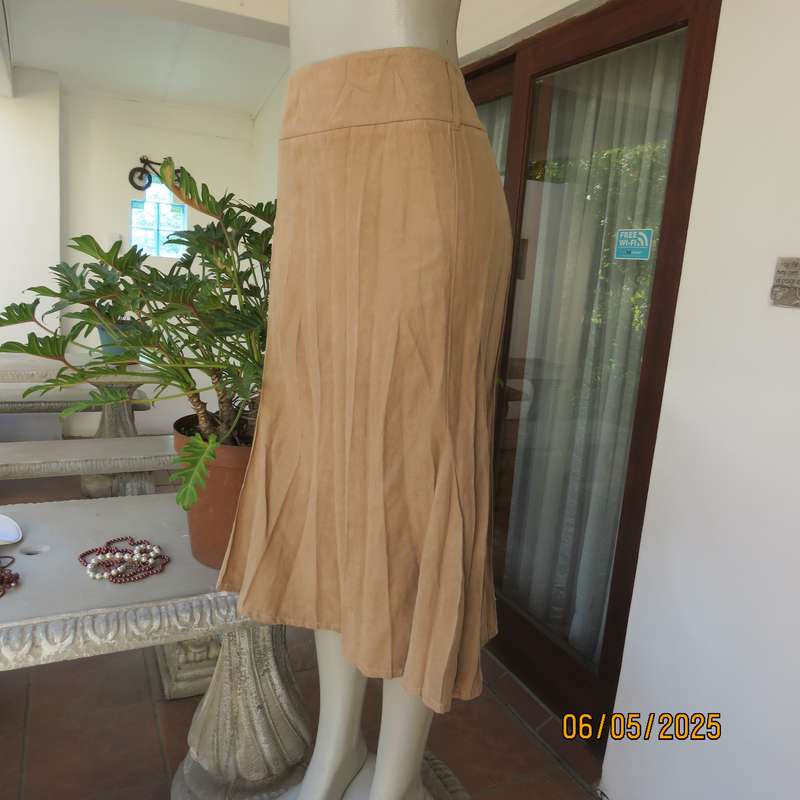 Rich cream crinkled polyester with suede look gored skirt size 48. As new