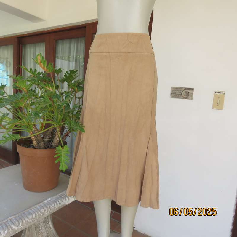 Rich cream crinkled polyester with suede look gored skirt size 48. As new