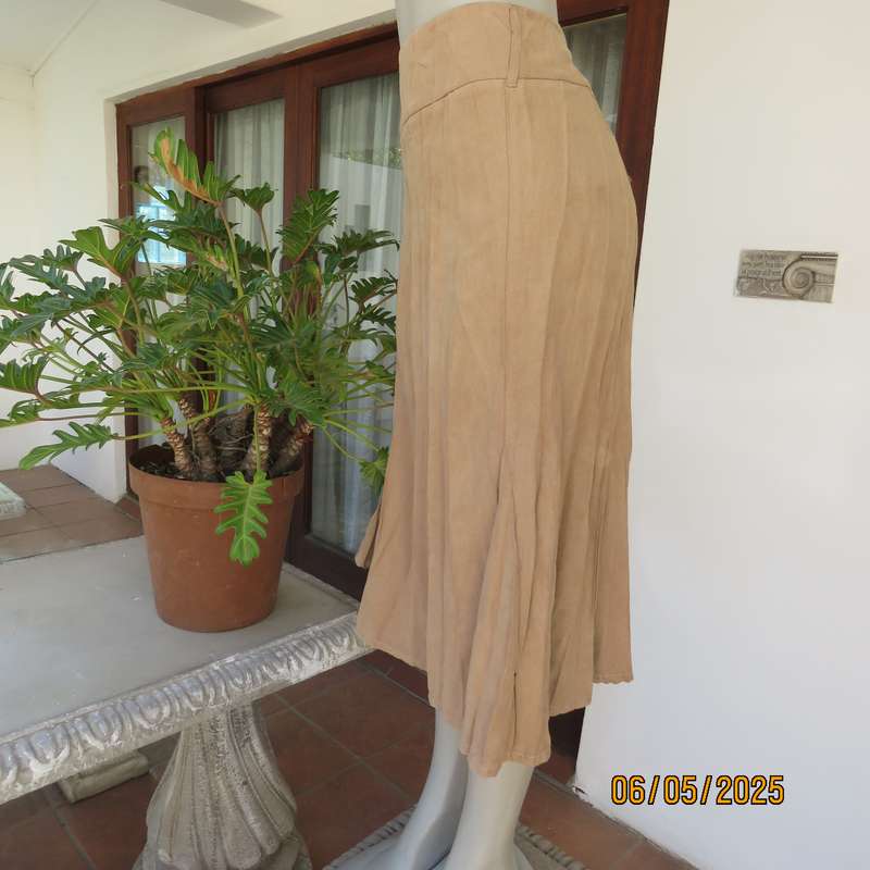 Rich cream crinkled polyester with suede look gored skirt size 48. As new