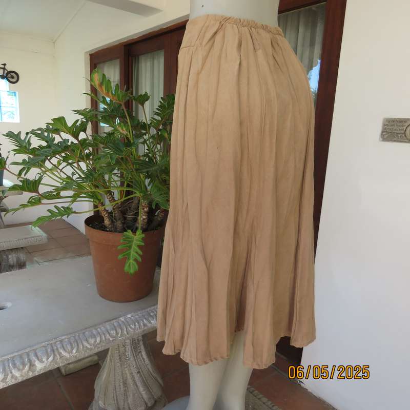 Rich cream crinkled polyester with suede look gored skirt size 48. As new