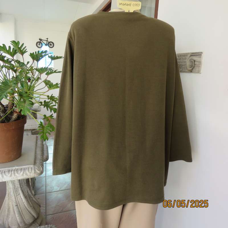 DONNA CLAIRE dark olive green V neck slip over top with appliqued flowers. Size 48