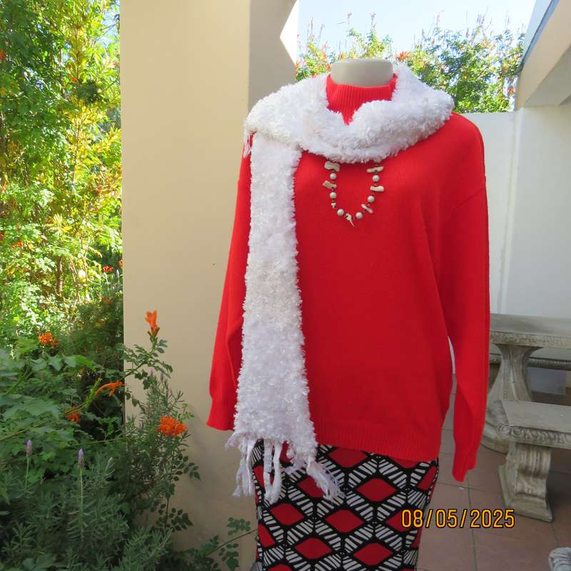 White narrow fluffy acrylic knitted scarf fringed 160cm x 20cm.