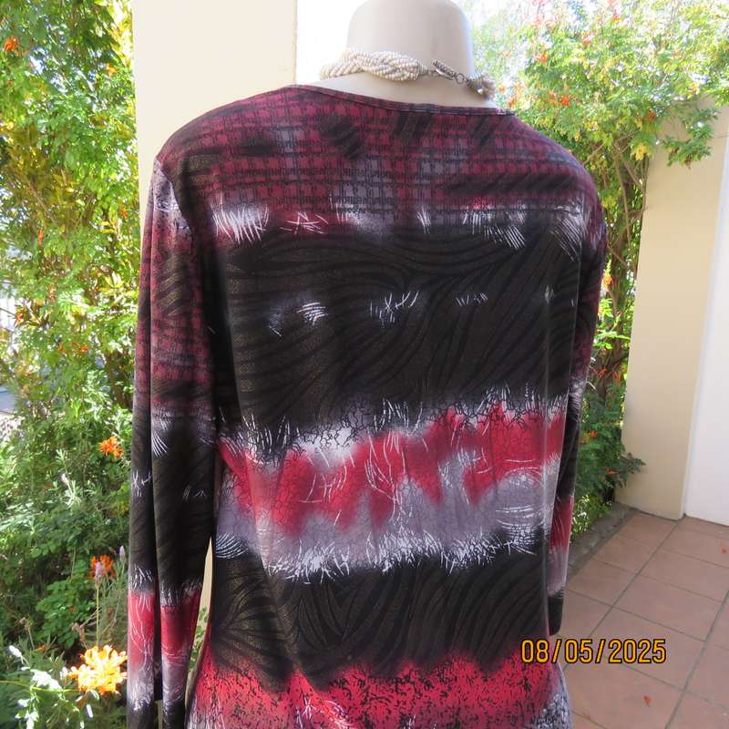 Red-white and black pattern stripe long sleeve polyester stretch cowl neck top. Size 38