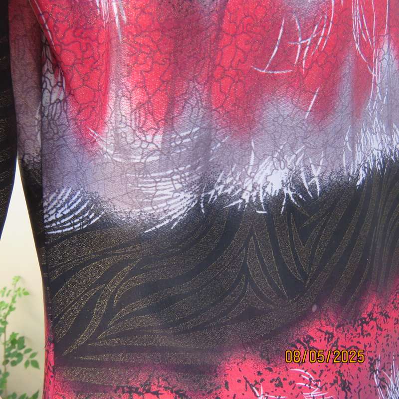 Red-white and black pattern stripe long sleeve polyester stretch cowl neck top. Size 38