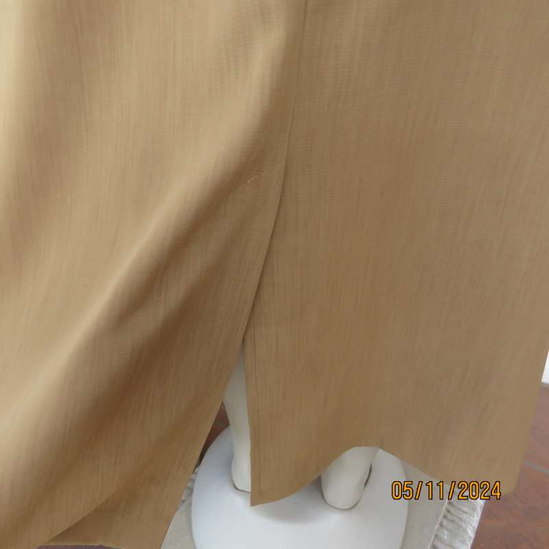 Elegant bronze colour pencil skirt by DONNA CLAIRE size 48. Elasticated back waist sides. As new.