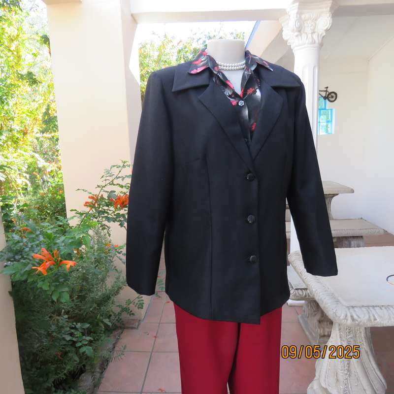 Boutique made black textured polyester long sleeve fully lined size 40 jacket.