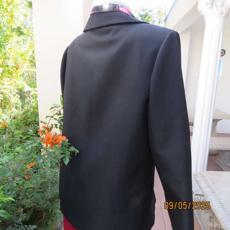 Boutique made black textured polyester long sleeve fully lined size 40 jacket.