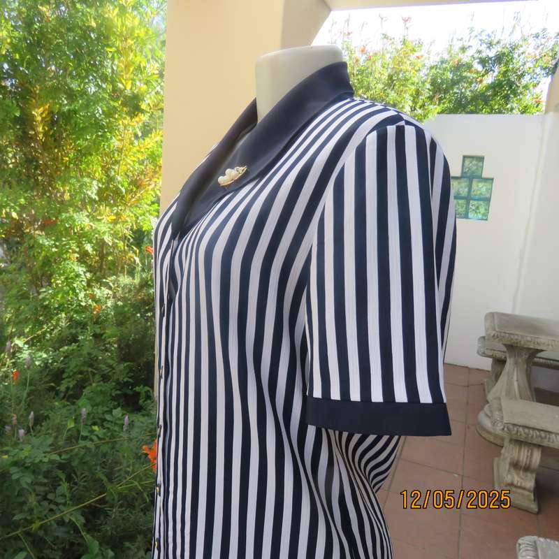 WOOLWORTHS navy-white vertical striped button down top. Open navy collar. Size 36.