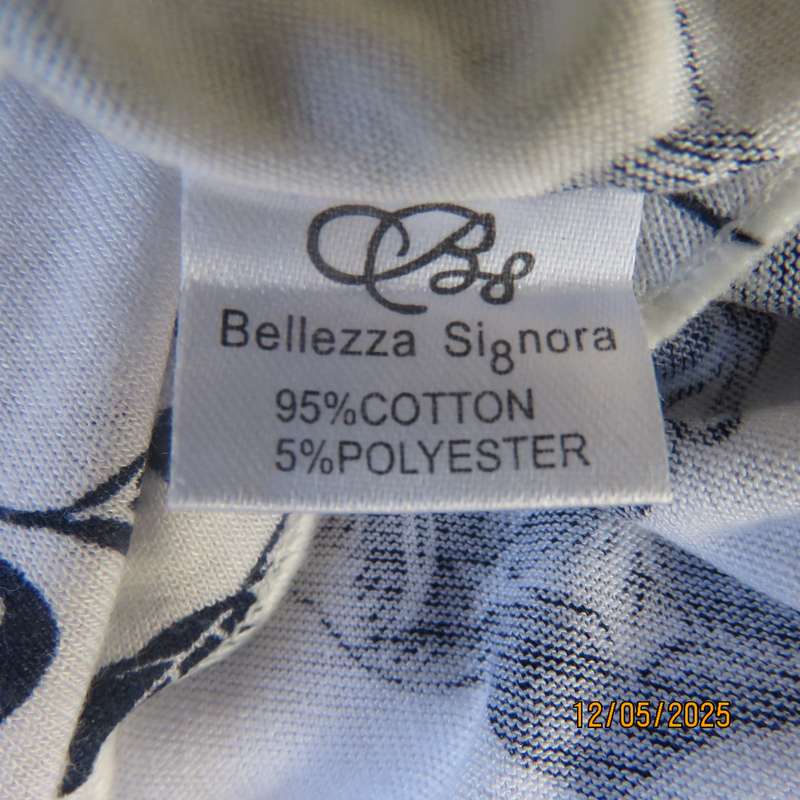 BELLEZZA SIGNORA long white polycotton top with navy flowers. Size 36
