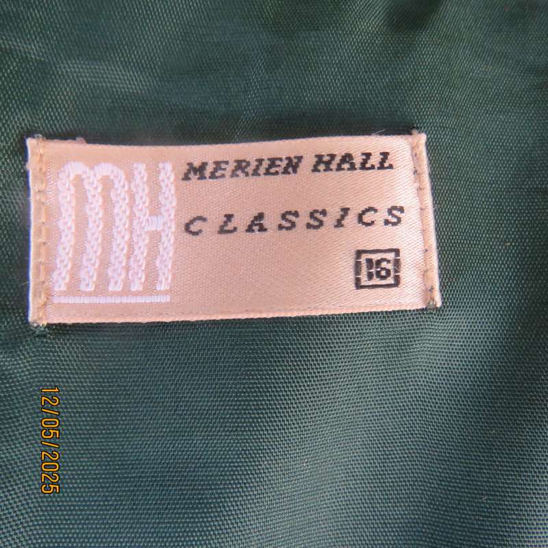 MERIEN HALL double breast tartan print long sleeve jacket size 40. Red-navy-green.