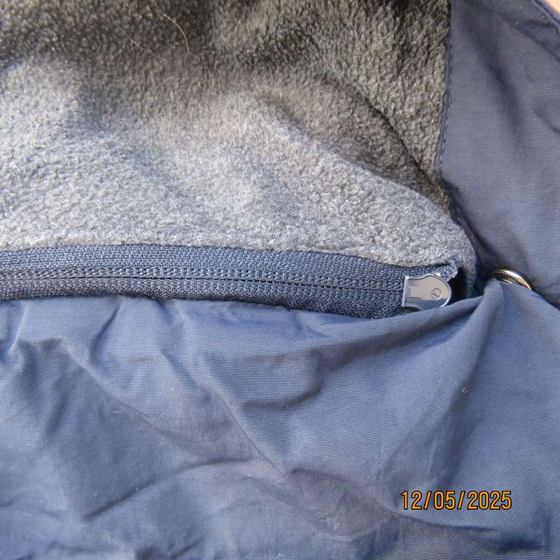 TRAVEL MASTER navy padded men's jacket size 4XL with drawstring. As new